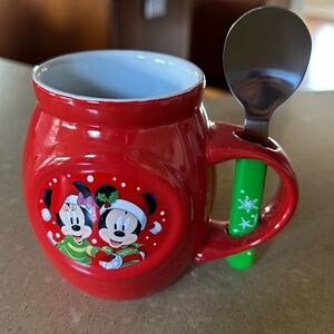Disney Christmas mug set